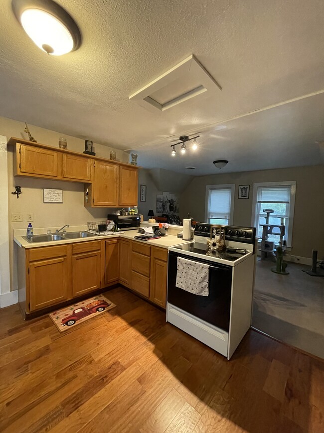 216 S Hubbard St Unit 216, Horicon, WI 53032 Apartments in Horicon