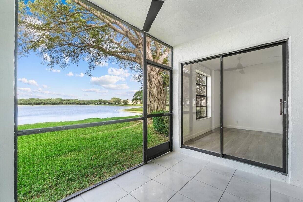 Foto principal - 2900 Olivewood Terrace