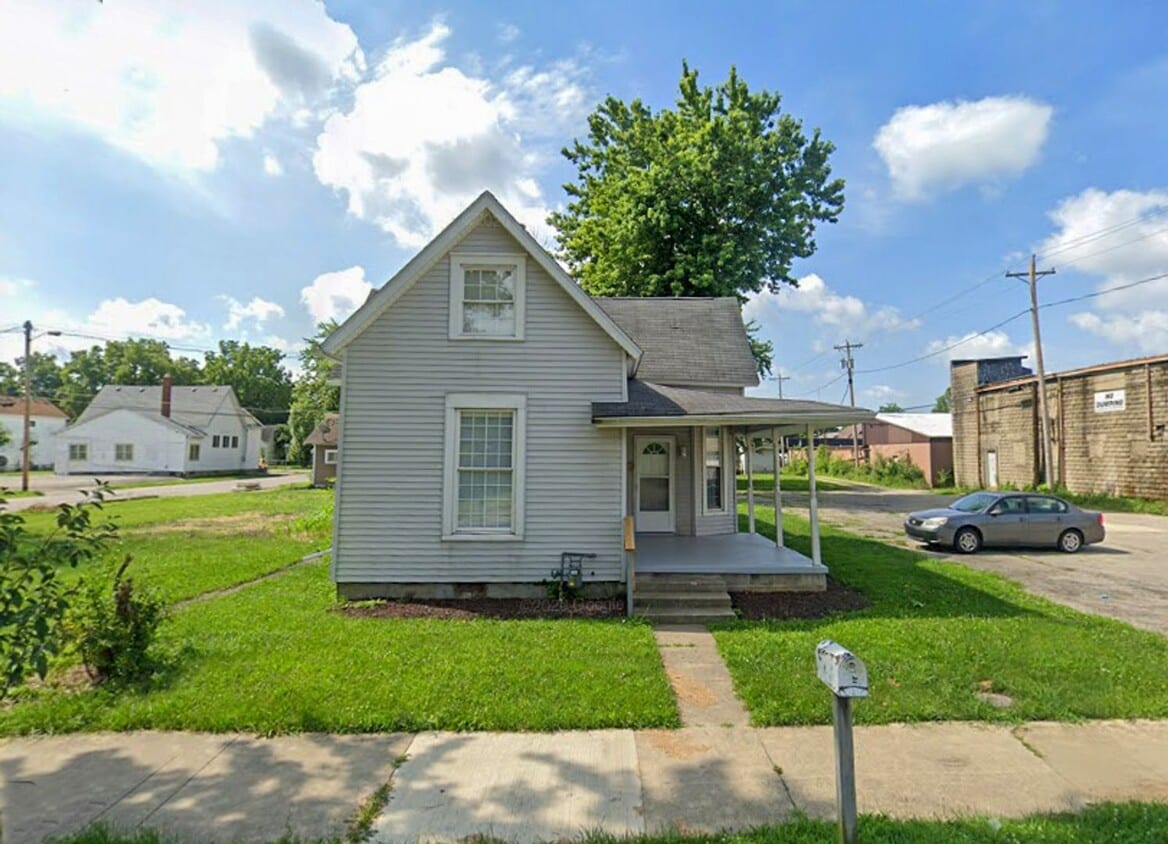 Primary Photo - 4 Bedroom Near Downtown