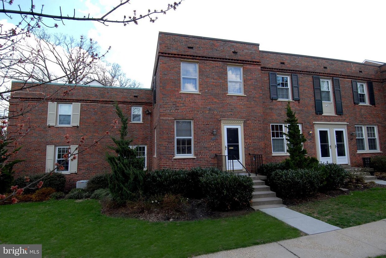 Primary Photo - 2600 13th Rd S