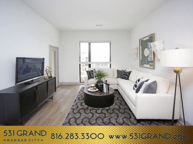 Building Photo - 531 Grand