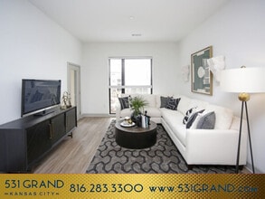 Building Photo - 531 Grand