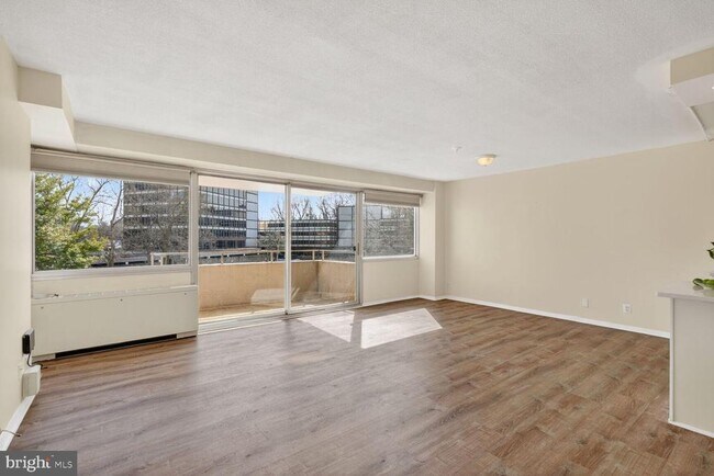 Building Photo - 4515 Willard Ave