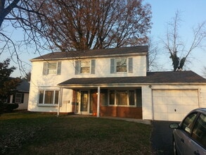 Building Photo - 37 Pembrook Ln