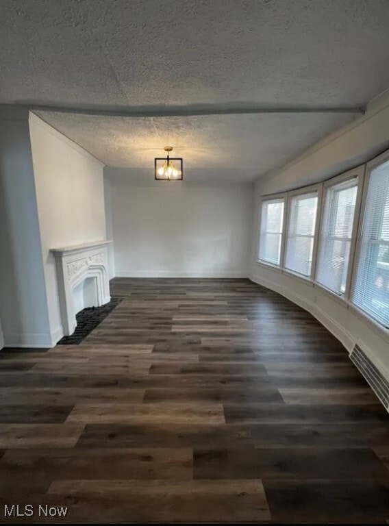 Foto del edificio - 3265 E Overlook Rd