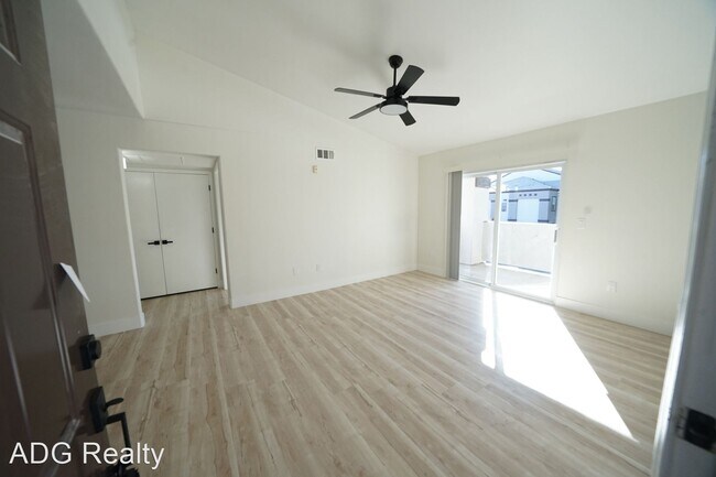 Foto del edificio - 1 br, 1 bath House - 7255 W Sunset Rd #217...