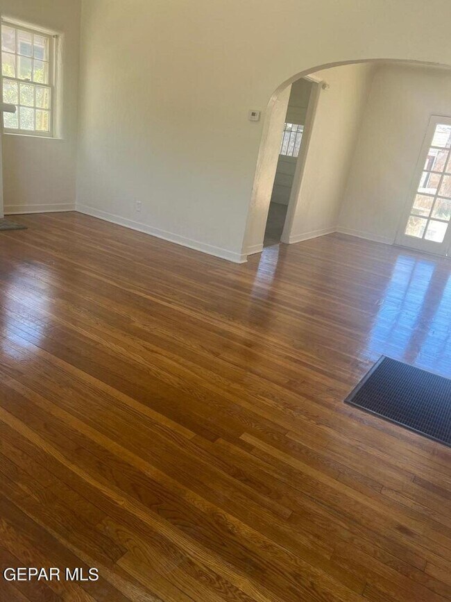 Foto del edificio - 822 McKelligon Dr