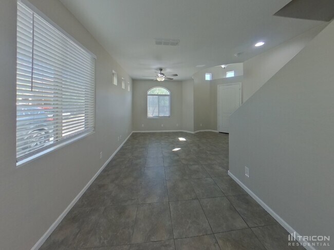 Foto del edificio - 10336 W Devonshire Ave