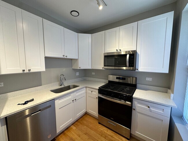 Building Photo - 1739 W Wallen Ave