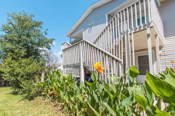 Foto principal - 1301 Redwood Ln