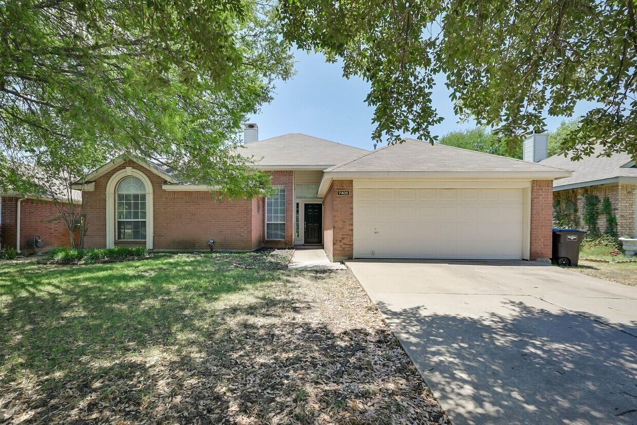 Primary Photo - 7405 Mesa Verde - Fort Worth