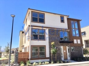 Building Photo - 5536 Metropolitan Wy