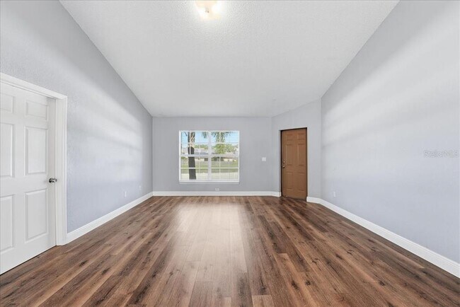 Foto del edificio - 3651 N Goldenrod Rd