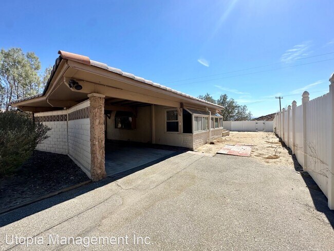 Building Photo - 2 br, 1.5 bath House - 22580 Parkmead Dr.