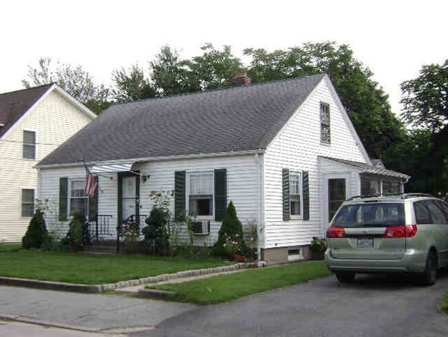 Building Photo - 377 Vine St