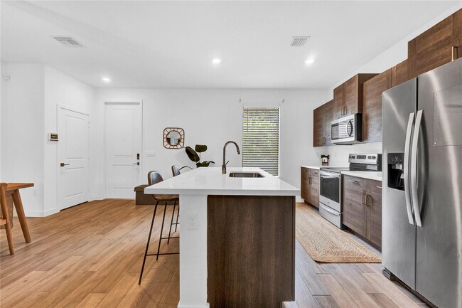 Foto del edificio - 425 NW 17th St