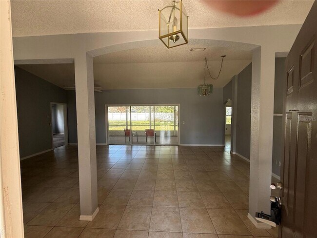 Foto del edificio - 106 Freeport Ln