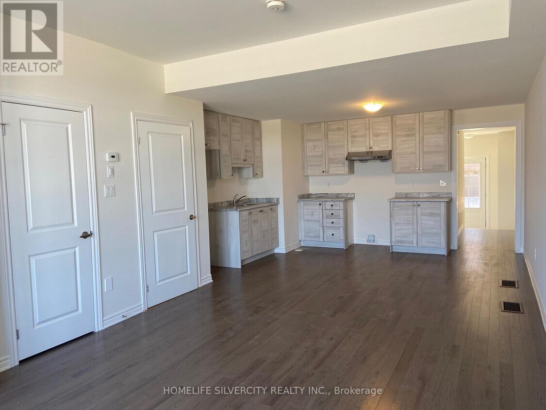 Building Photo - 12176 McLaughlin Rd