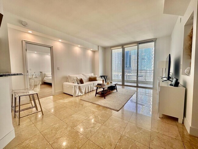 Foto del edificio - 801 Brickell Key Blvd