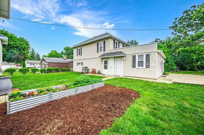 Foto del edificio - 170 N Sycamore St