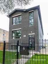 Building Photo - 4735 S Michigan Ave