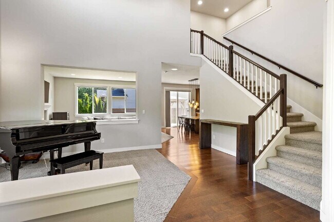 Foto del edificio - **Stunning Luxury Home in Desirable Mukilteo for RENT!** Available August 25th for MOVE IN