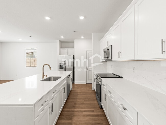 Foto del edificio - 5872 Fly Fisher St