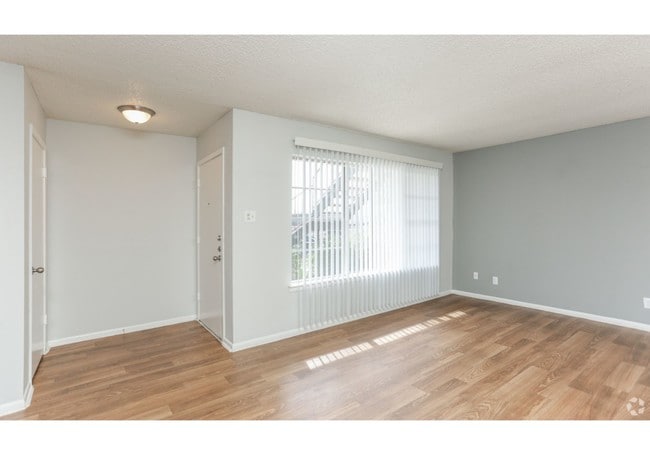 Building Photo - RiverStone Apartment Homes