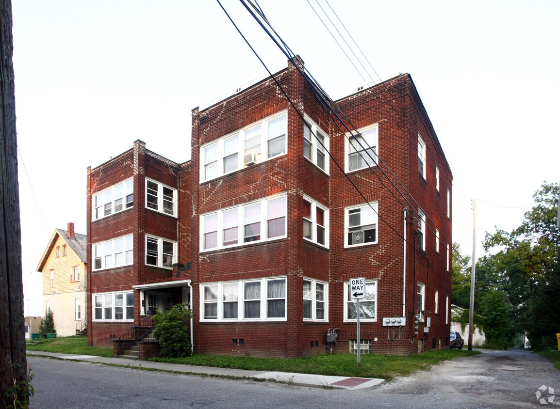 331 N Broadway Ave, Salem, OH 44460 Apartments in Salem, OH