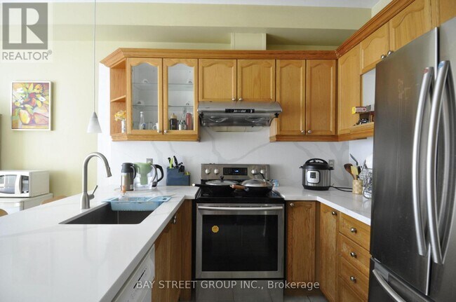 Photo du bâtiment - 280-280 Hillcrest Ave