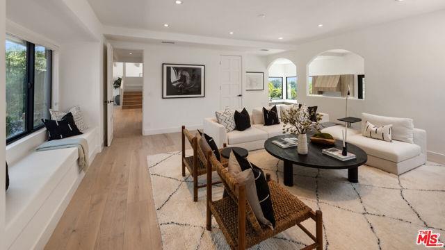 Foto principal - 9714 Oak Pass Rd