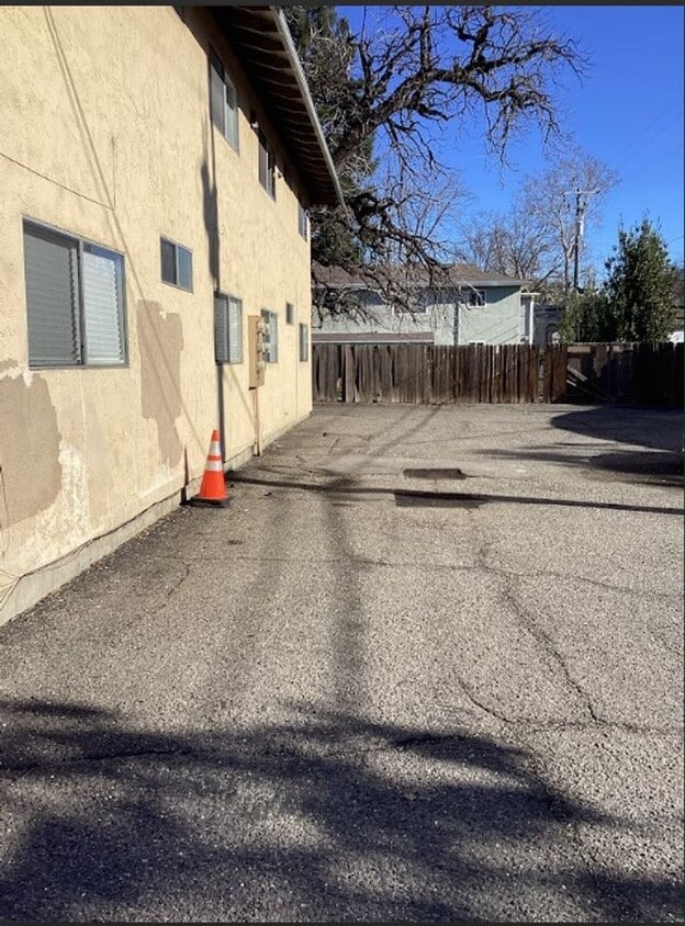 Building Photo - 615 Rancheria Dr