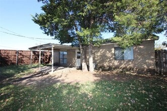 Building Photo - 110 W Way Dr