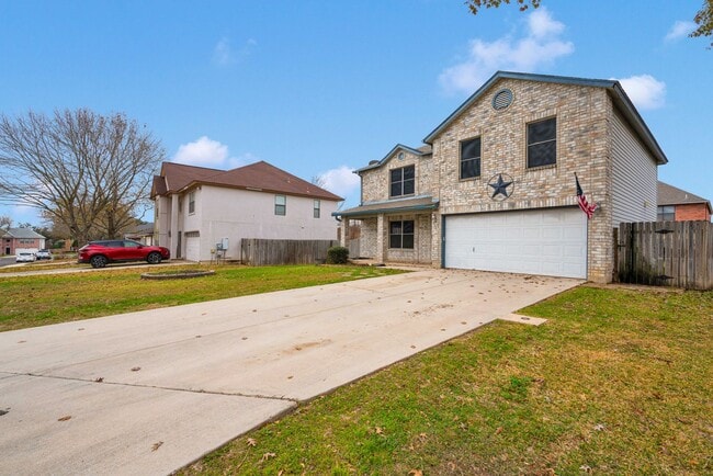 Foto del edificio - Spacious Two-Story Home in Schertz, TX