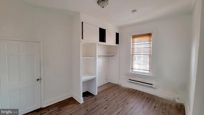 Building Photo - 1249 Shackamaxon St