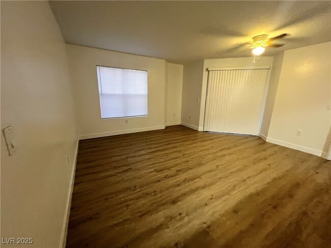 Foto del edificio - 6800 E Lake Mead Blvd