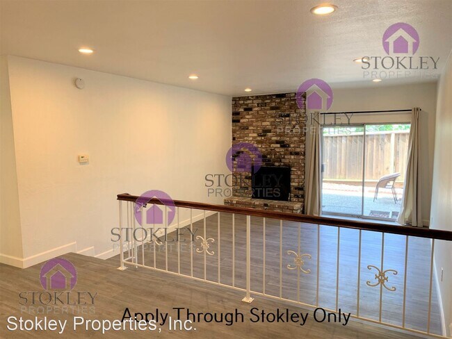 Foto del edificio - 2 br, 2 bath House - 1965 Ascot Drive #4