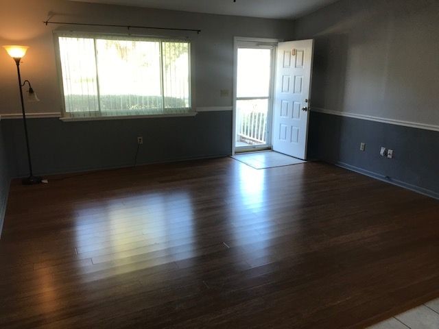 Foto del edificio - Charming clean 2/2 home in Palm Cay 55