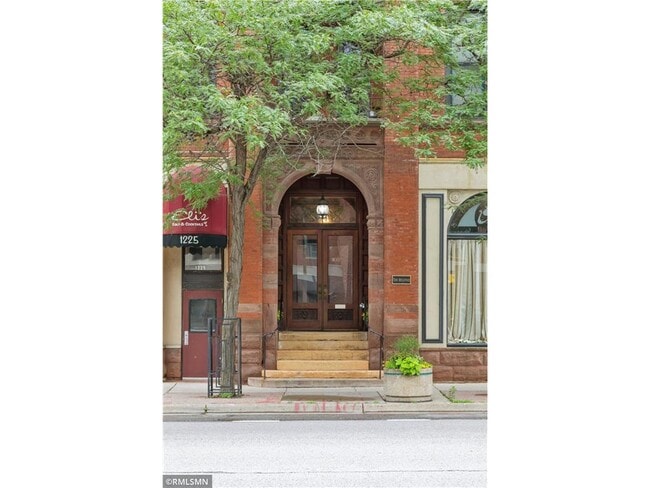 Building Photo - 1227 Hennepin Ave