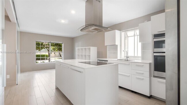 Foto del edificio - 909 Garnet Cir