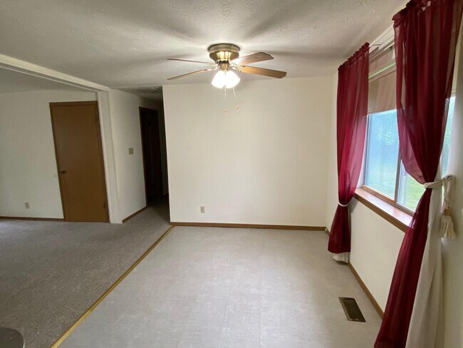 Foto del edificio - 813 Horseshoe Dr