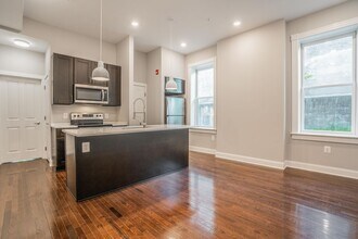 Building Photo - 310 E Lanvale St