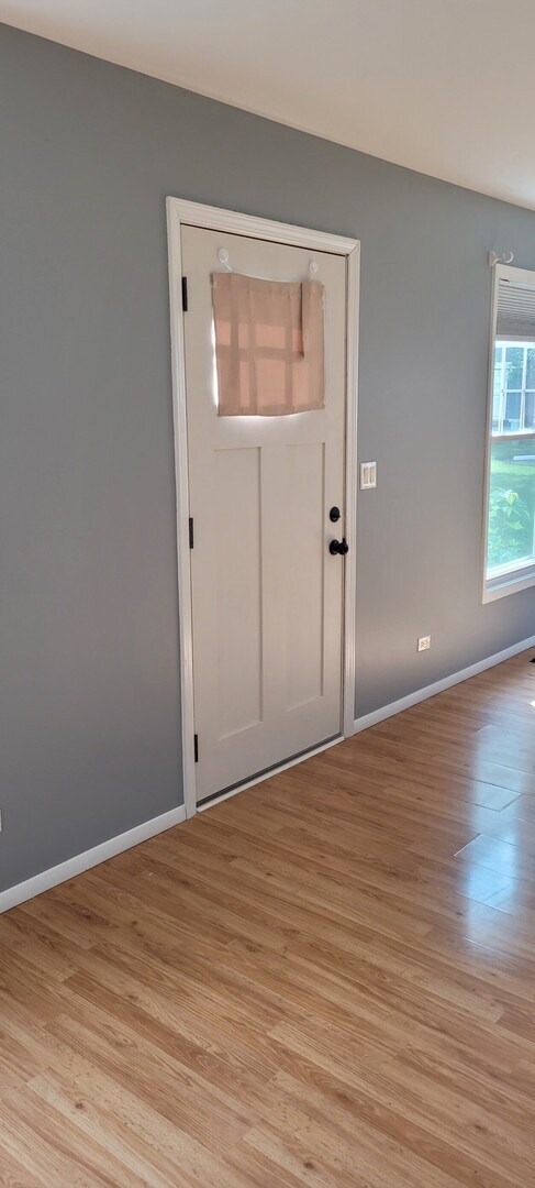Building Photo - 307 Somerset Ln