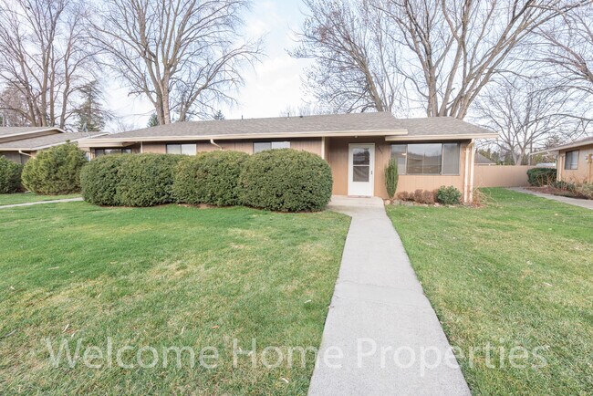 Building Photo - Beautiful 2 Bedroom Home in Quiet Neighborhood