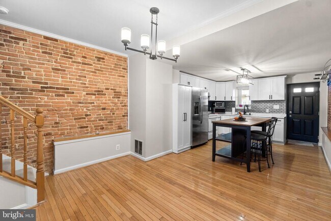 Building Photo - 1307 Clarkson St