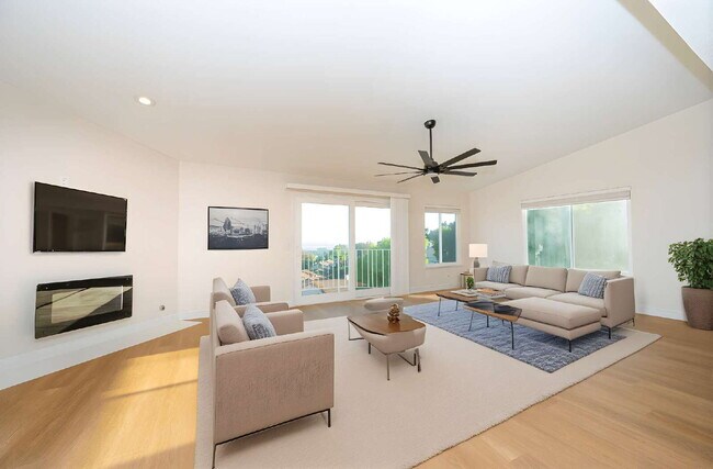 Foto del edificio - Spring Valley Stunning 2-story  5 bd / 3 b...