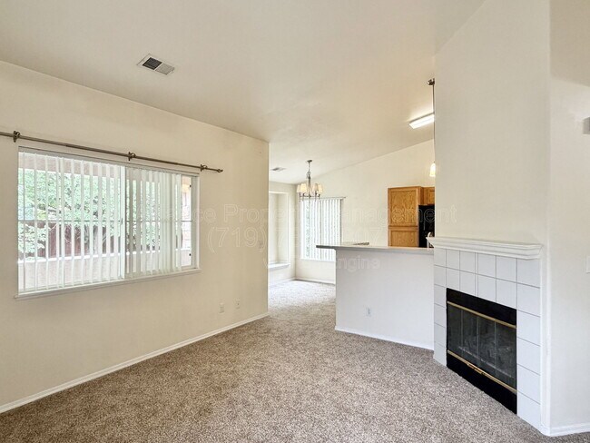 Foto del edificio - 3870 Strawberry Field Grove