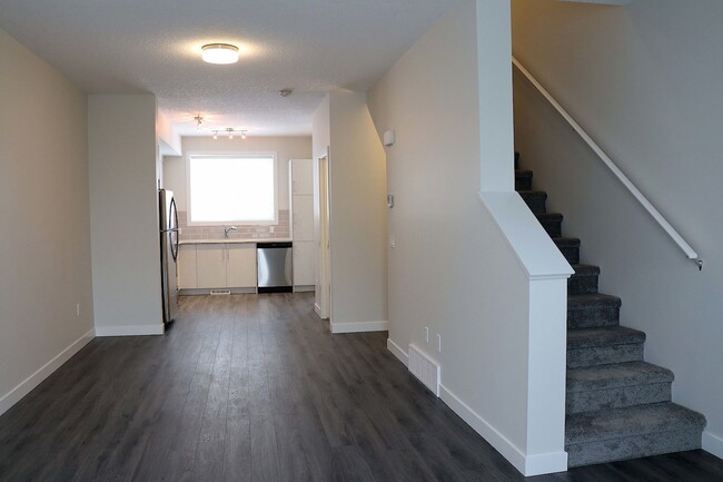 Building Photo - NEW Townhouse for Rent