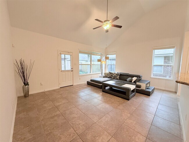 Building Photo - 30515 Woodson Trace Dr