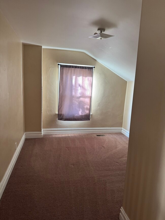 Foto del edificio - 321 D St